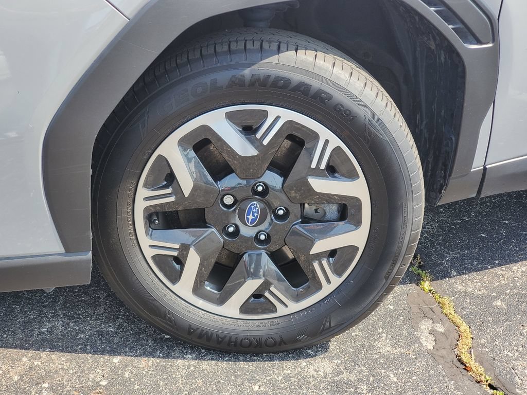 Certified 2025 Subaru Forester Premium AWD/4WD image 5