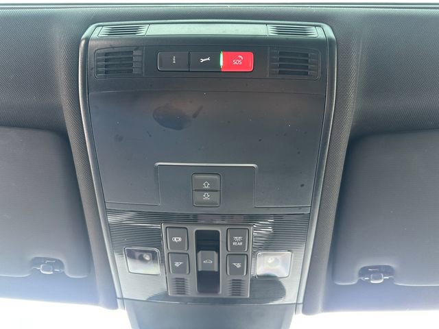 Used 2023 Volkswagen Tiguan SE R-Line AWD/4WD image 43