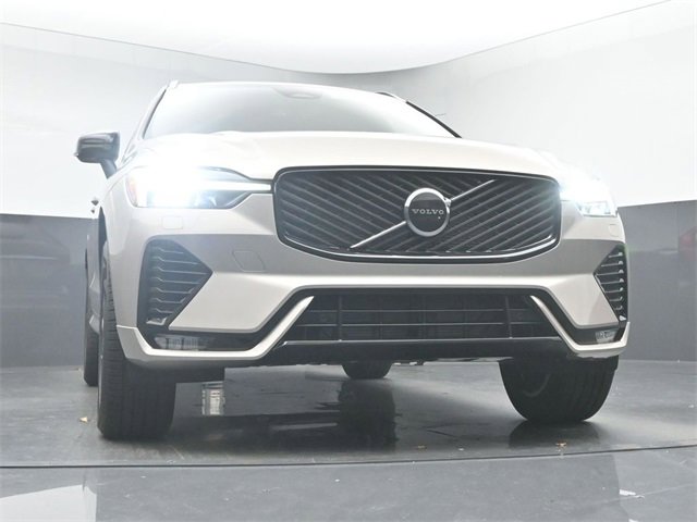 New 2026 Volvo XC60 B5 Core w/ Climate Package image 37