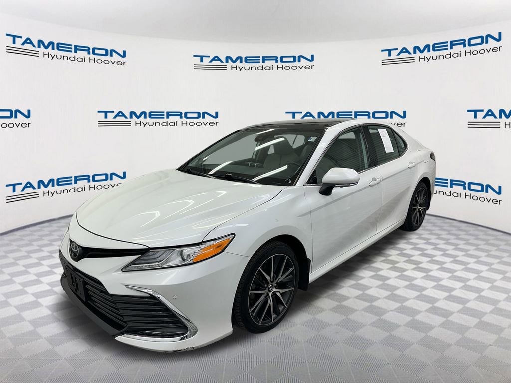 Used 2024 Toyota Camry XLE w/ Navigation Package AWD/4WD image 1