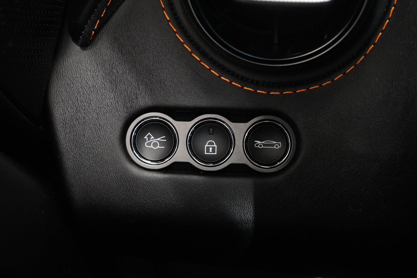 Used 2025 McLaren 750S Spider image 36