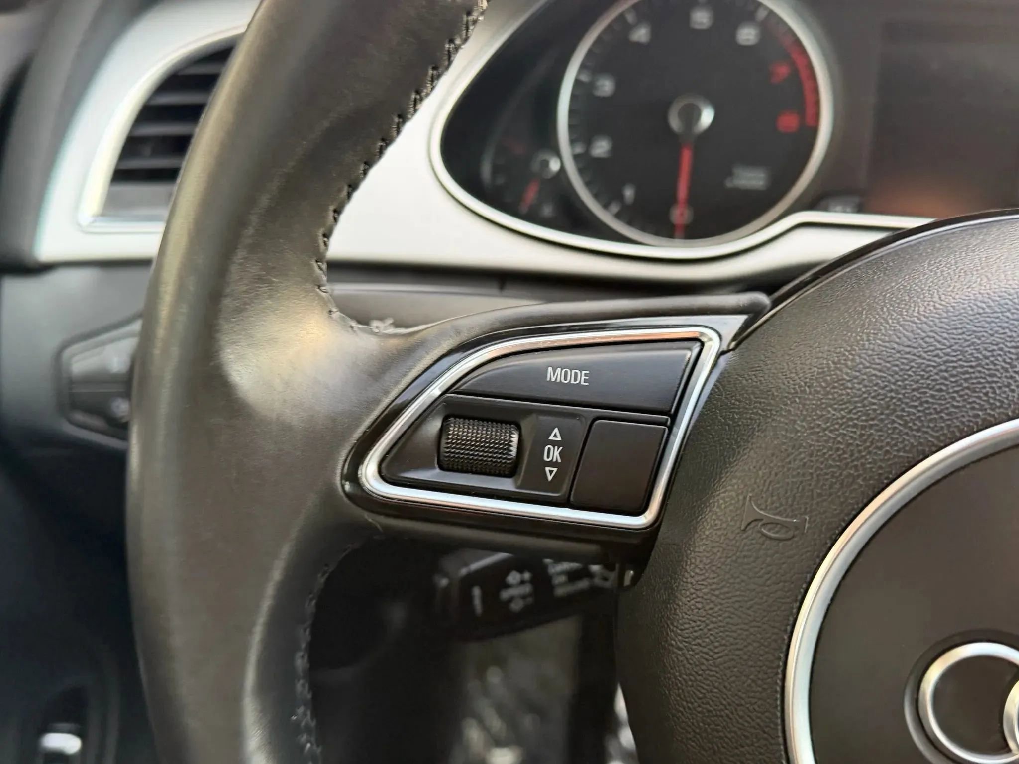 Used 2015 Audi A4 2.0T Premium Plus w/ Technology Package image 23