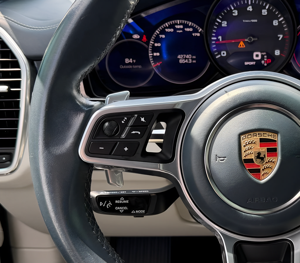 Used 2021 Porsche Cayenne AWD/4WD image 45