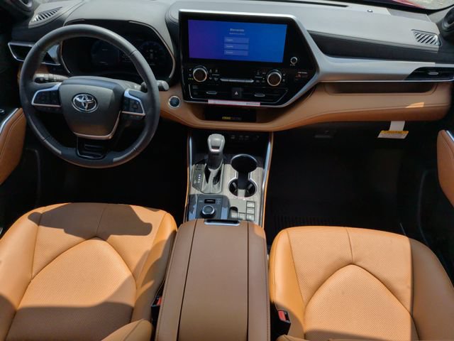 Used 2026 Toyota Highlander Platinum AWD/4WD image 30