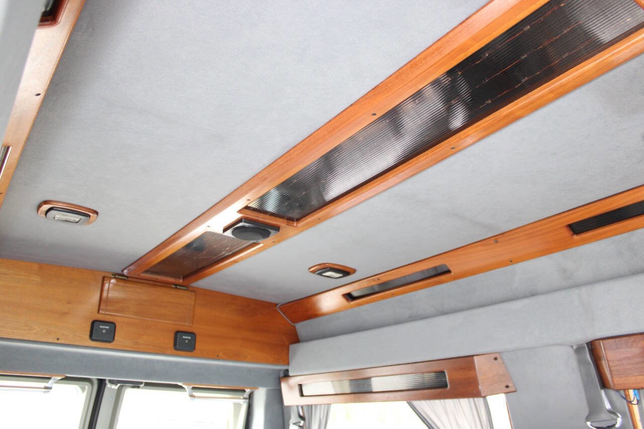 Used 1997 Ford E-150 and Econoline 150 RWD image 19
