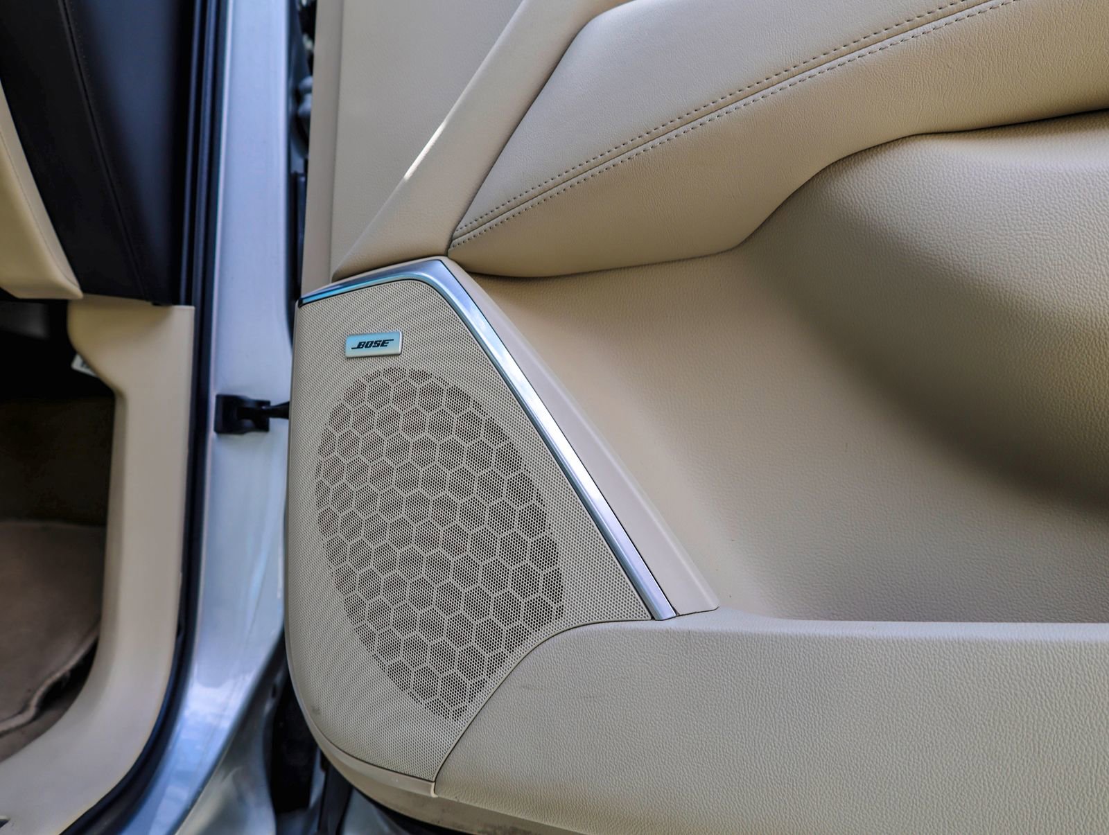 Used 2020 Cadillac Escalade Luxury image 15