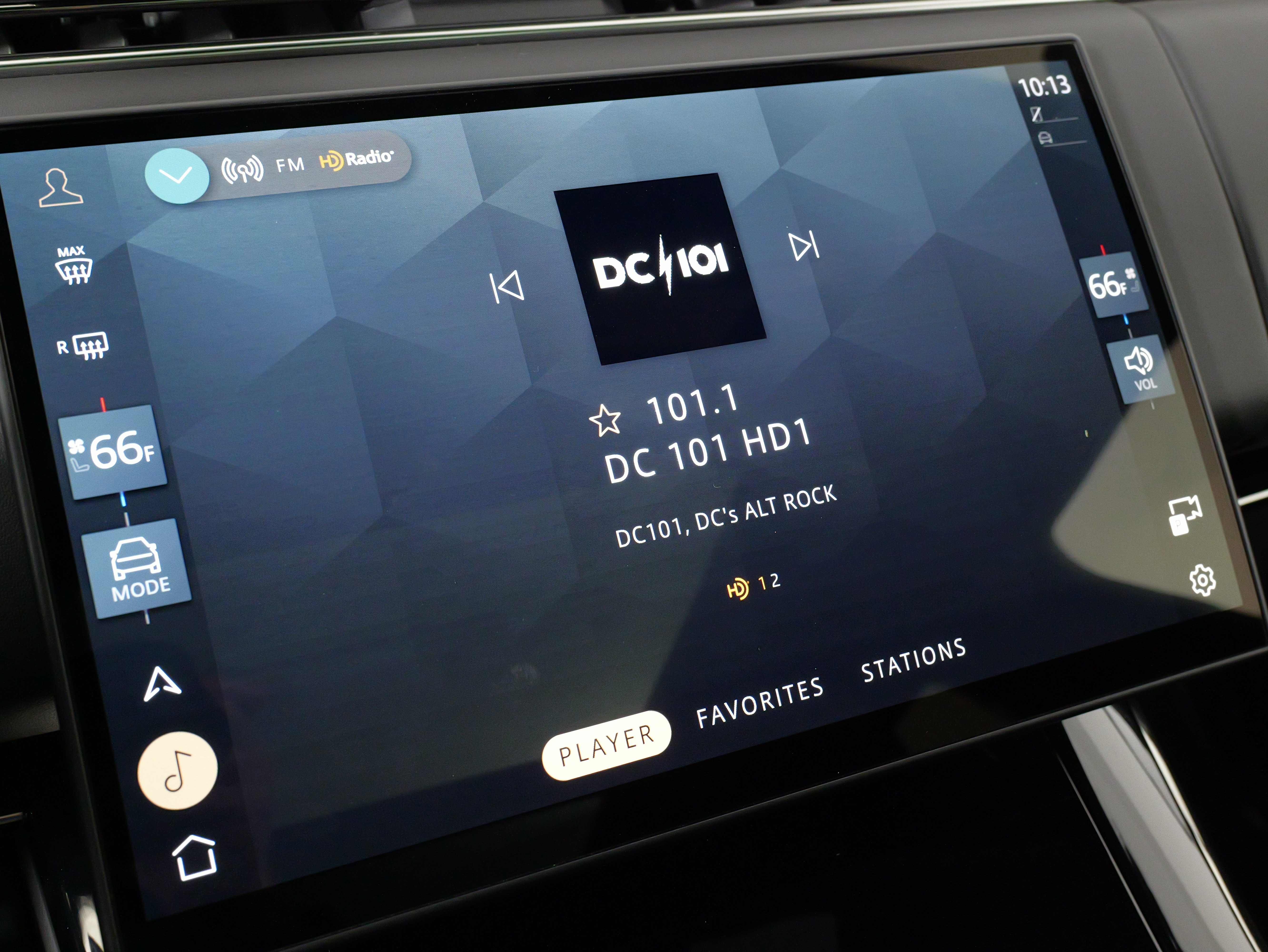 Used 2025 Land Rover Range Rover Sport SE image 46