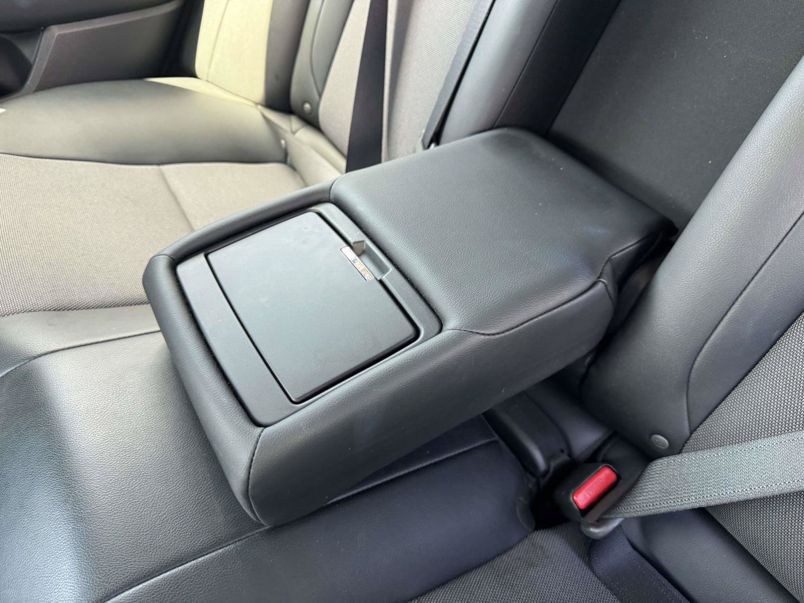 Used 2018 Honda Clarity Plug-In Hybrid image 9