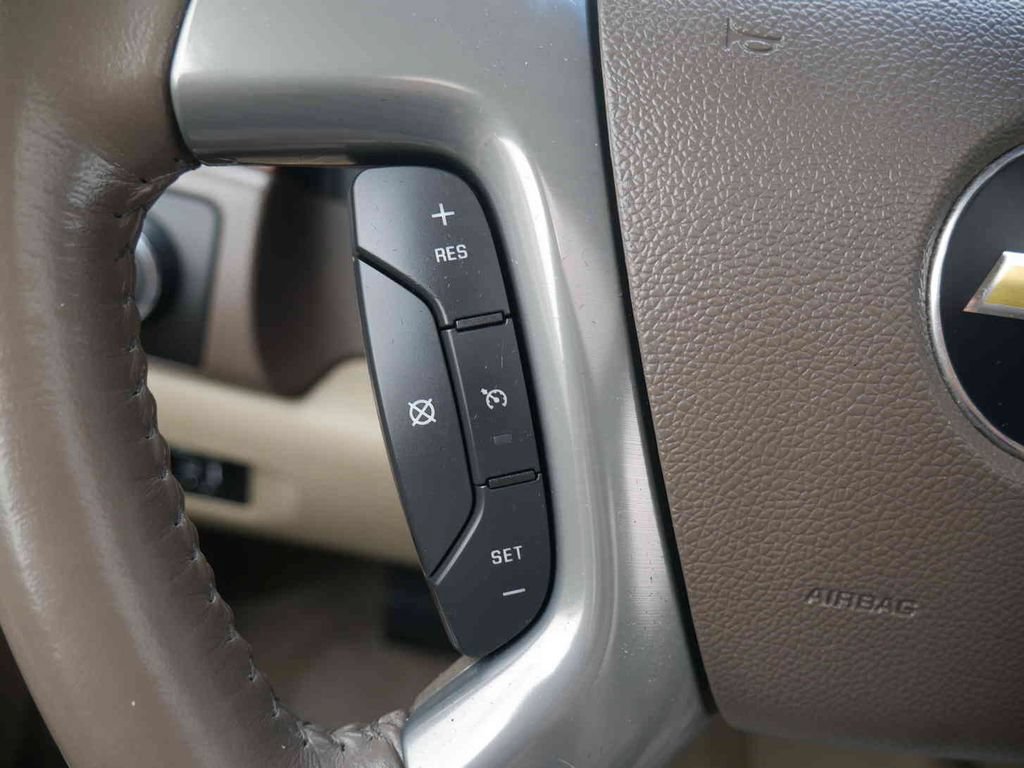 Used 2011 Chevrolet Suburban LTZ AWD/4WD image 39