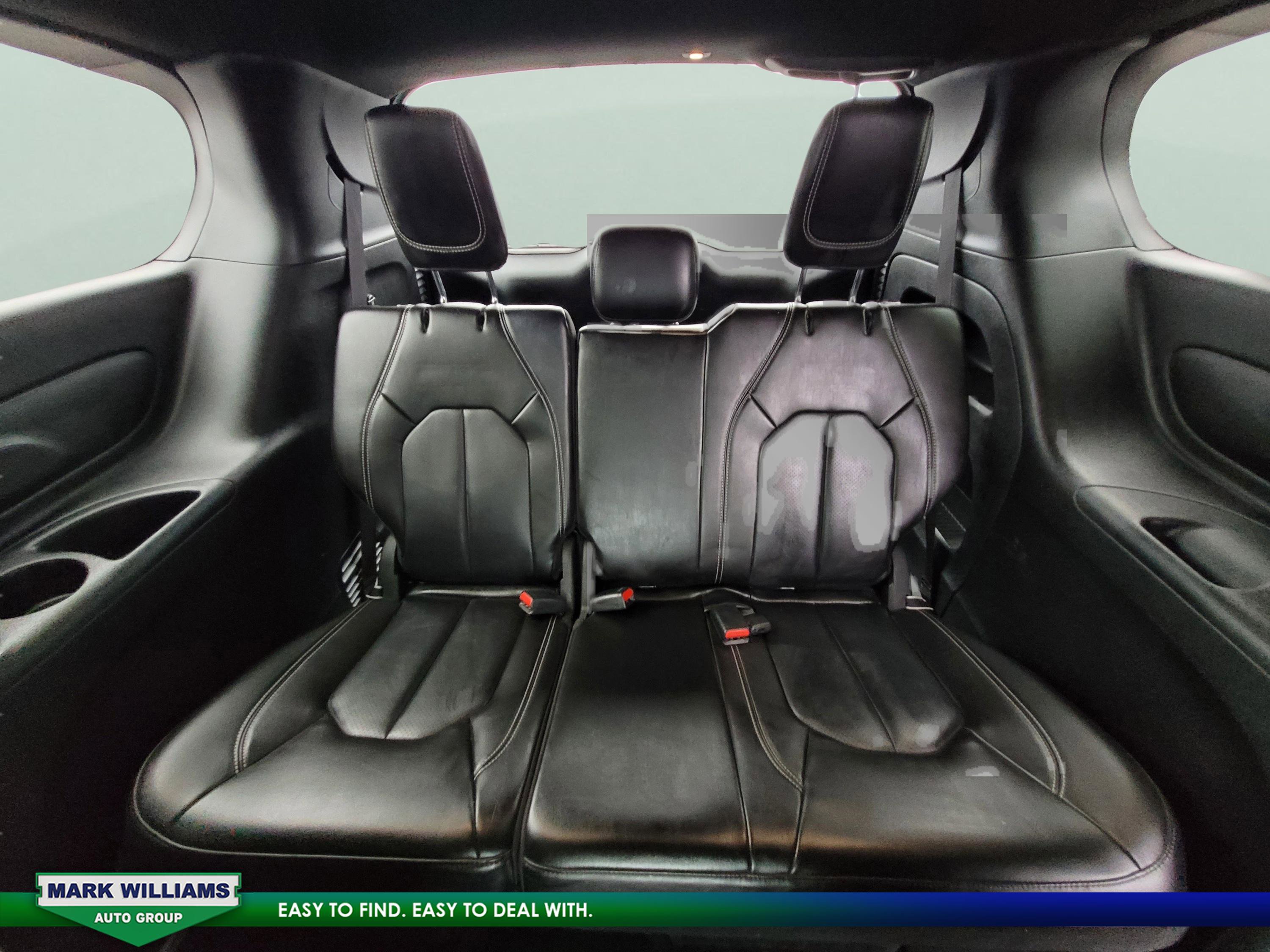 Used 2023 Chrysler Pacifica Touring-L w/ S Appearance Package image 19