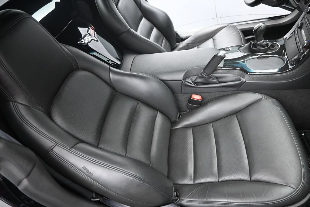 Used 2011 Chevrolet Corvette Convertible w/ Preferred Equipment Group RWD image 11