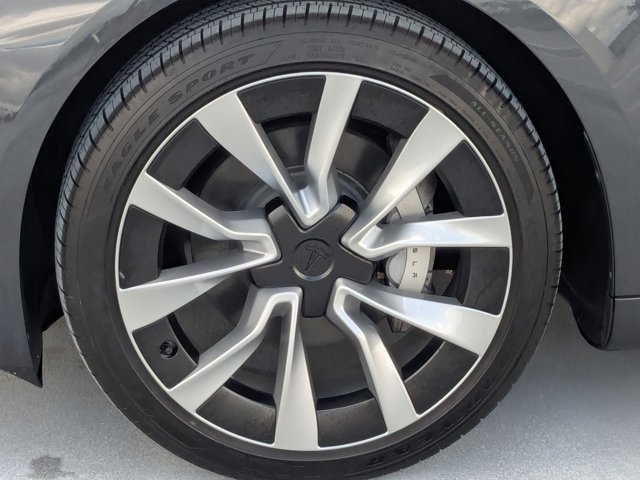 Used 2025 Tesla Model 3 Long Range image 24