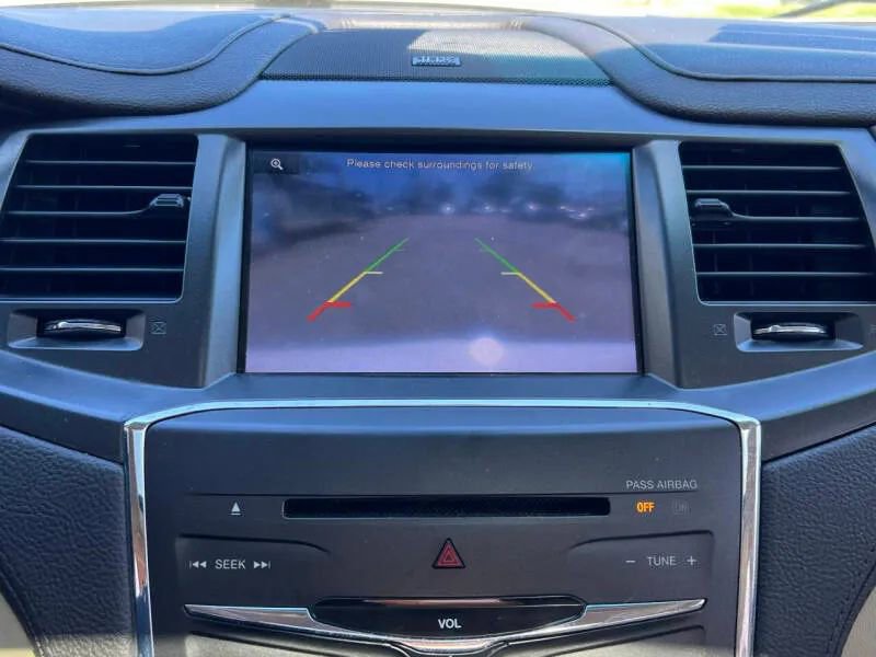 Used 2013 Lincoln MKS image 20