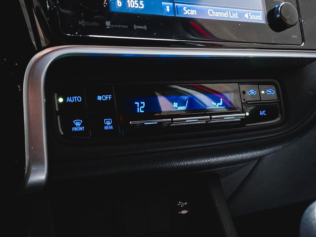 Used 2017 Toyota Corolla LE w/ LE Premium Package w/Moonroof FWD image 29
