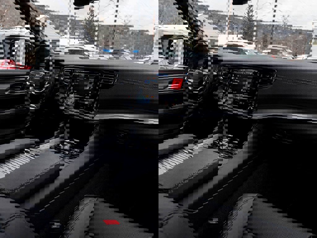 New 2025 Jeep Wagoneer 4X4 image 35