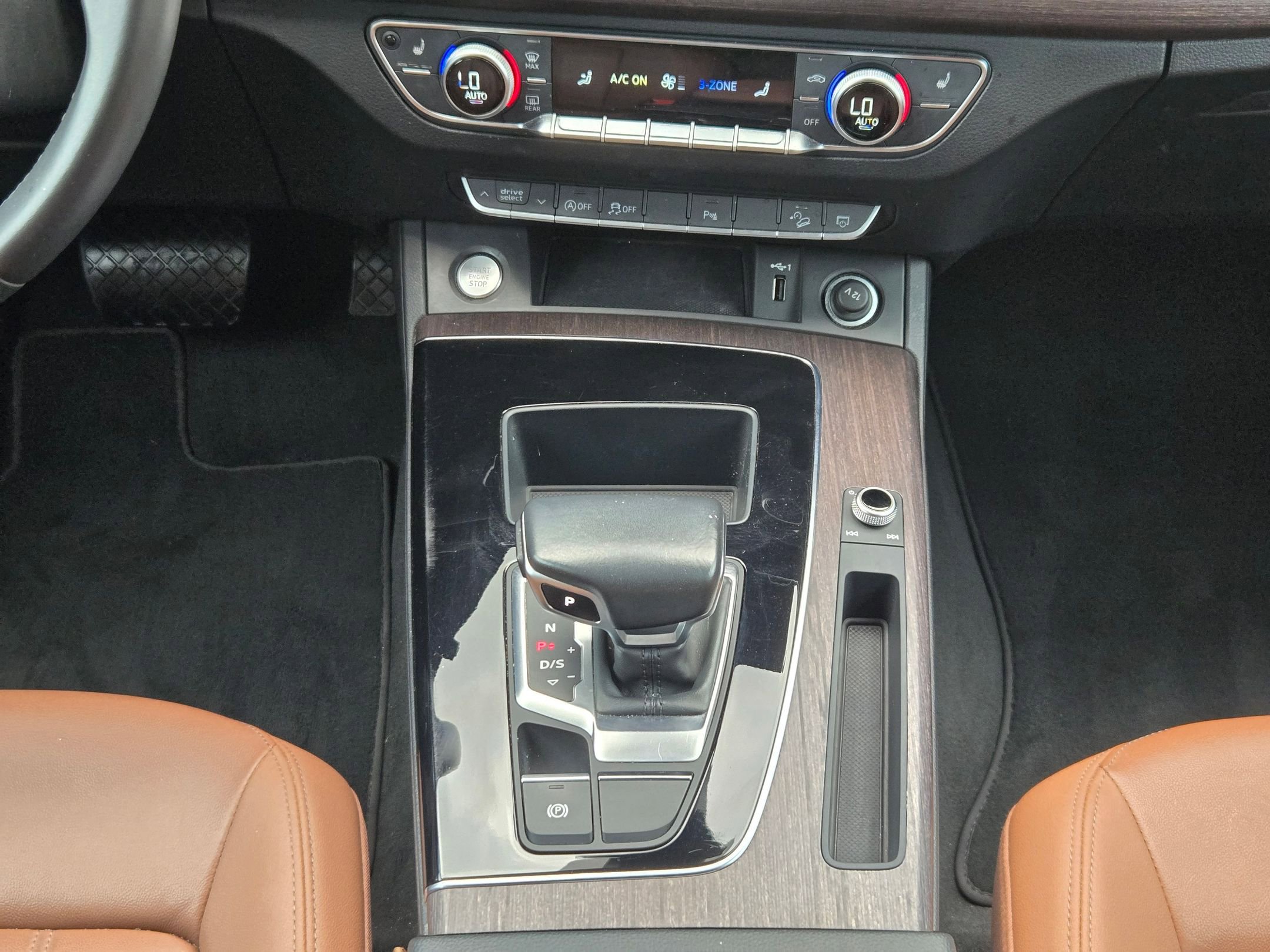 Used 2022 Audi Q5 2.0T Premium w/ Convenience Package image 19