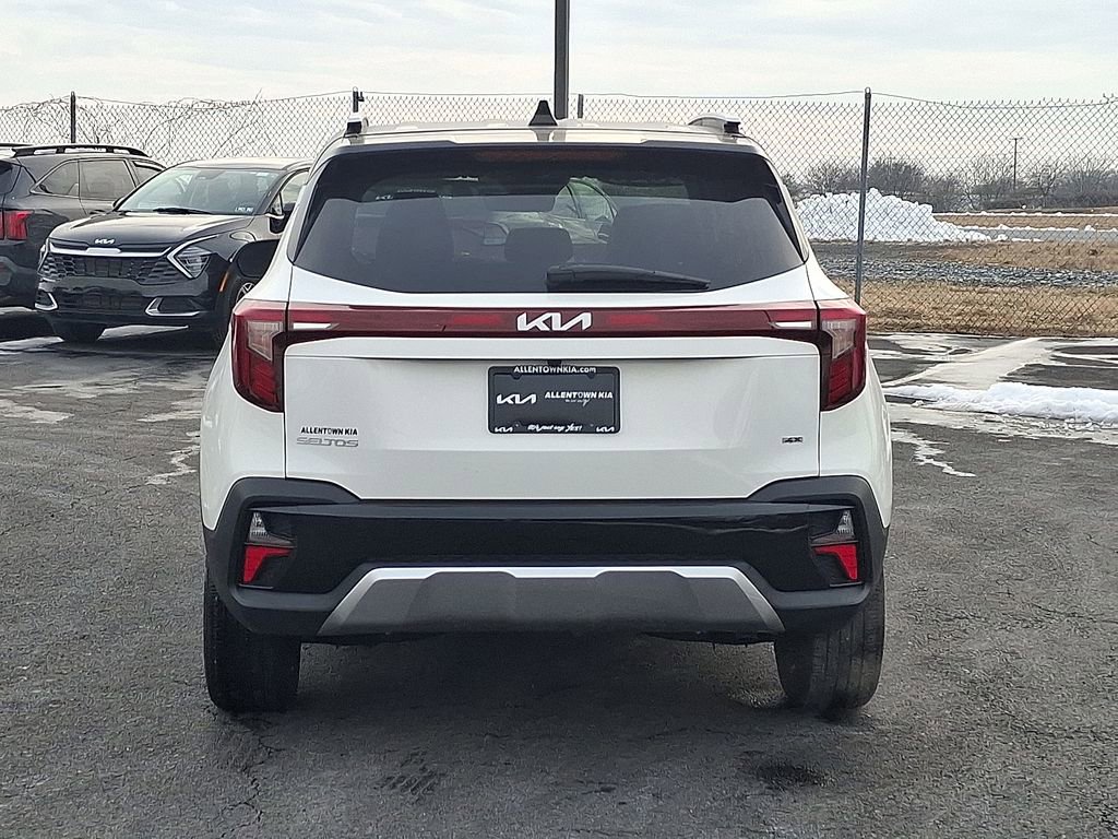 Certified 2024 Kia Seltos S image 5