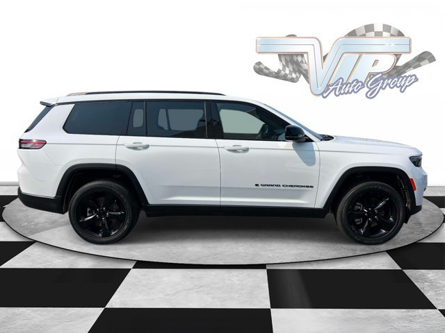 Used 2023 Jeep Grand Cherokee L Laredo AWD/4WD image 4