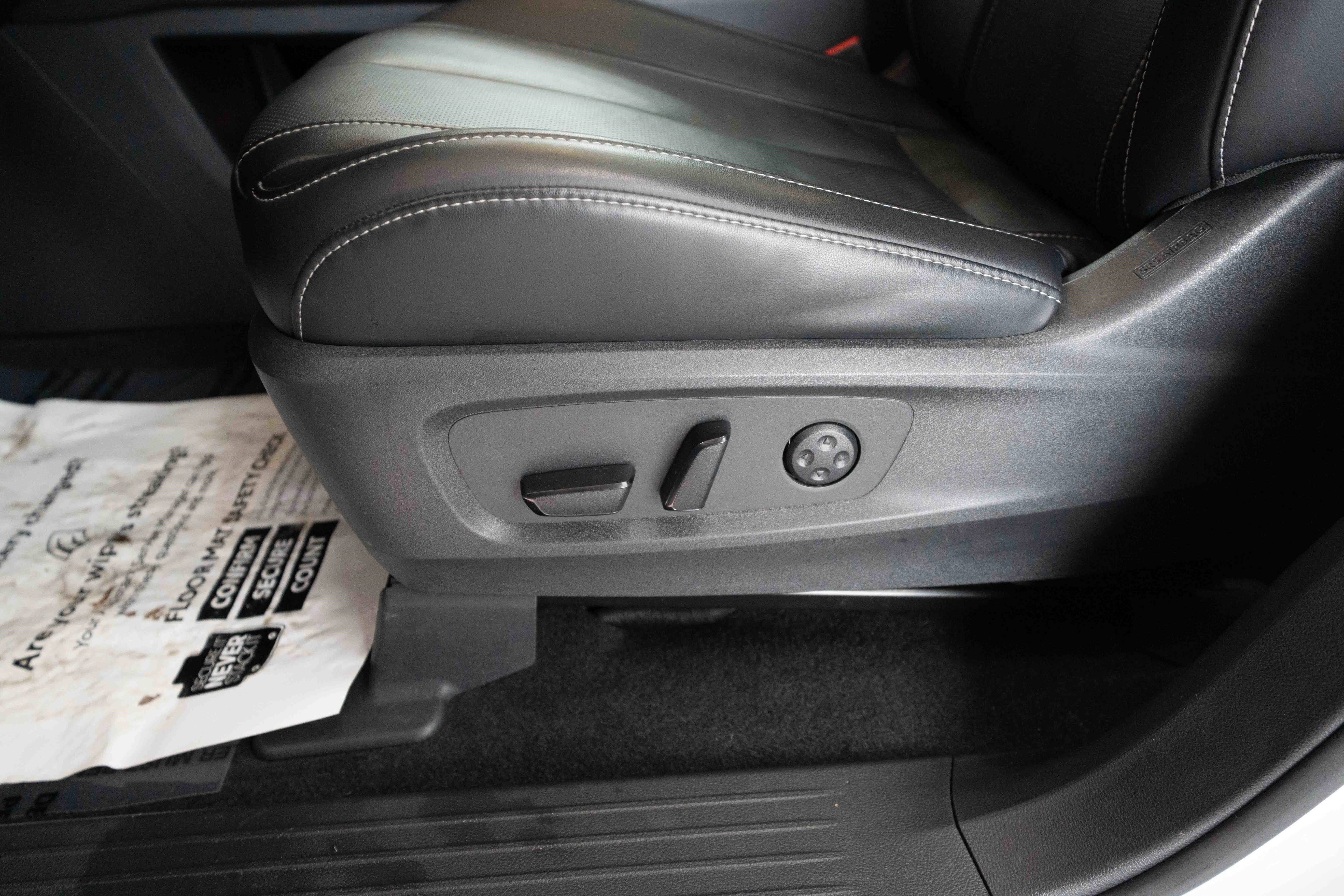 Used 2023 INFINITI QX60 Luxe w/ Cargo Package image 12