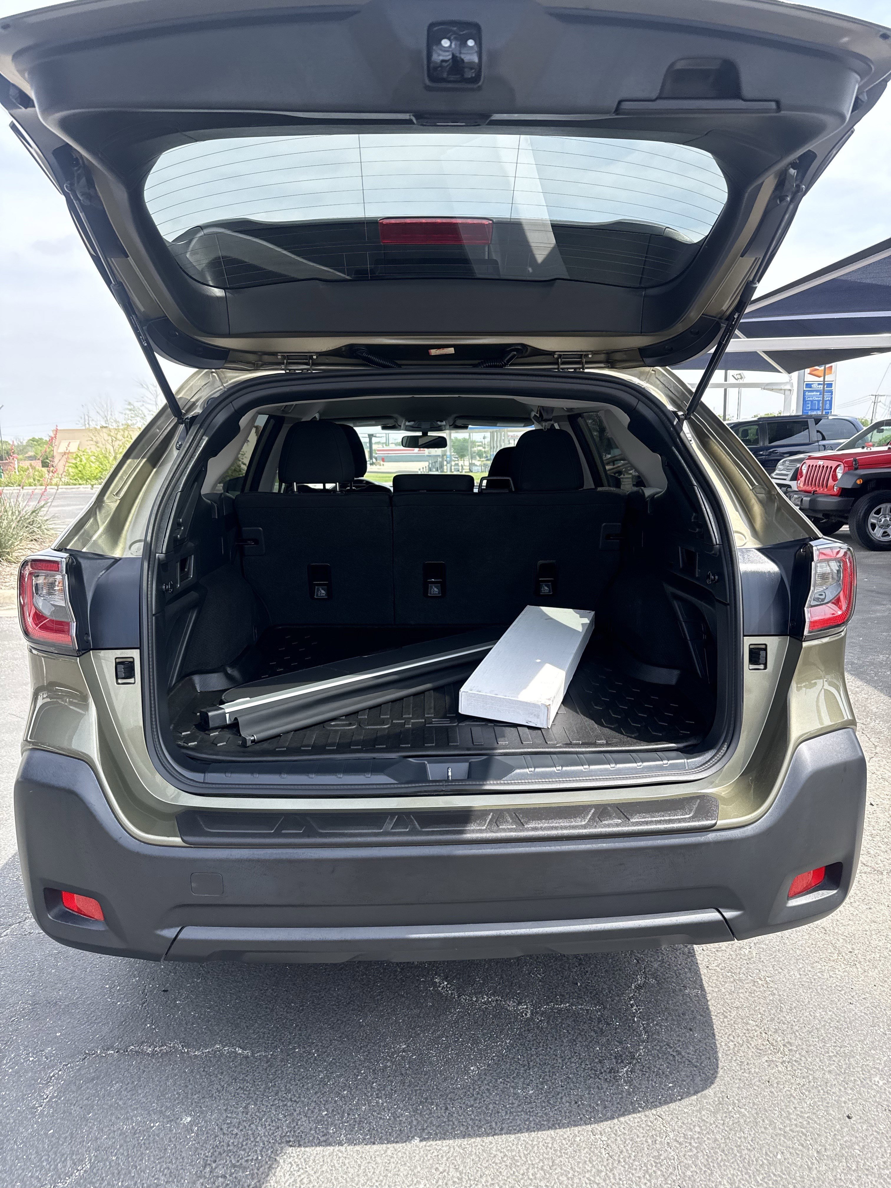 Used 2024 Subaru Outback Premium image 9