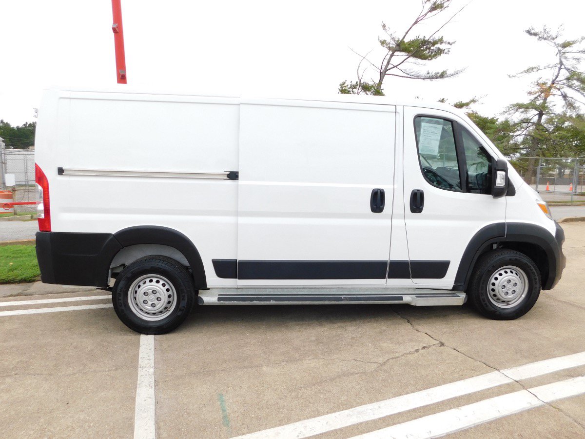 Used 2025 RAM ProMaster 2500 w/ U-Haul Equipment Group FWD image 3
