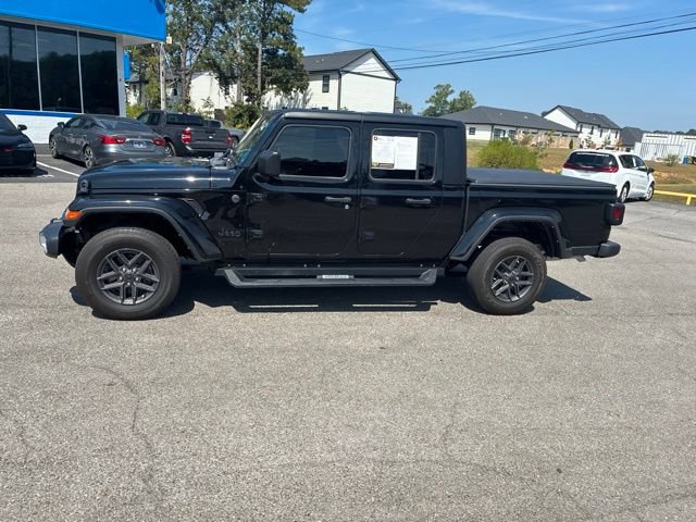 Used 2024 Jeep Gladiator Sport AWD/4WD image 18