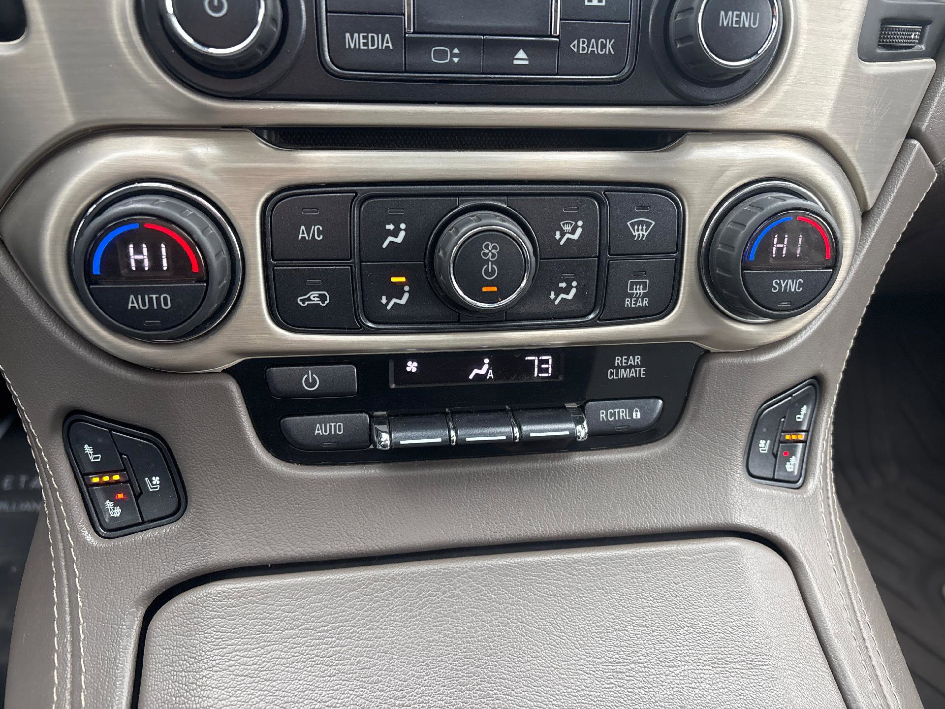 Used 2020 GMC Yukon XL Denali w/ Denali Premium Package image 24