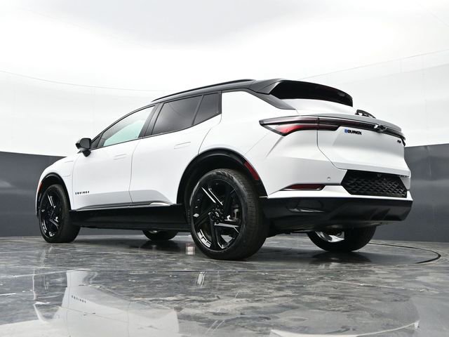 Used 2024 Chevrolet Equinox EV RS FWD image 39