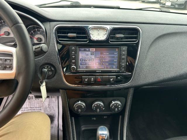 Used 2012 Chrysler 200 Limited FWD image 24