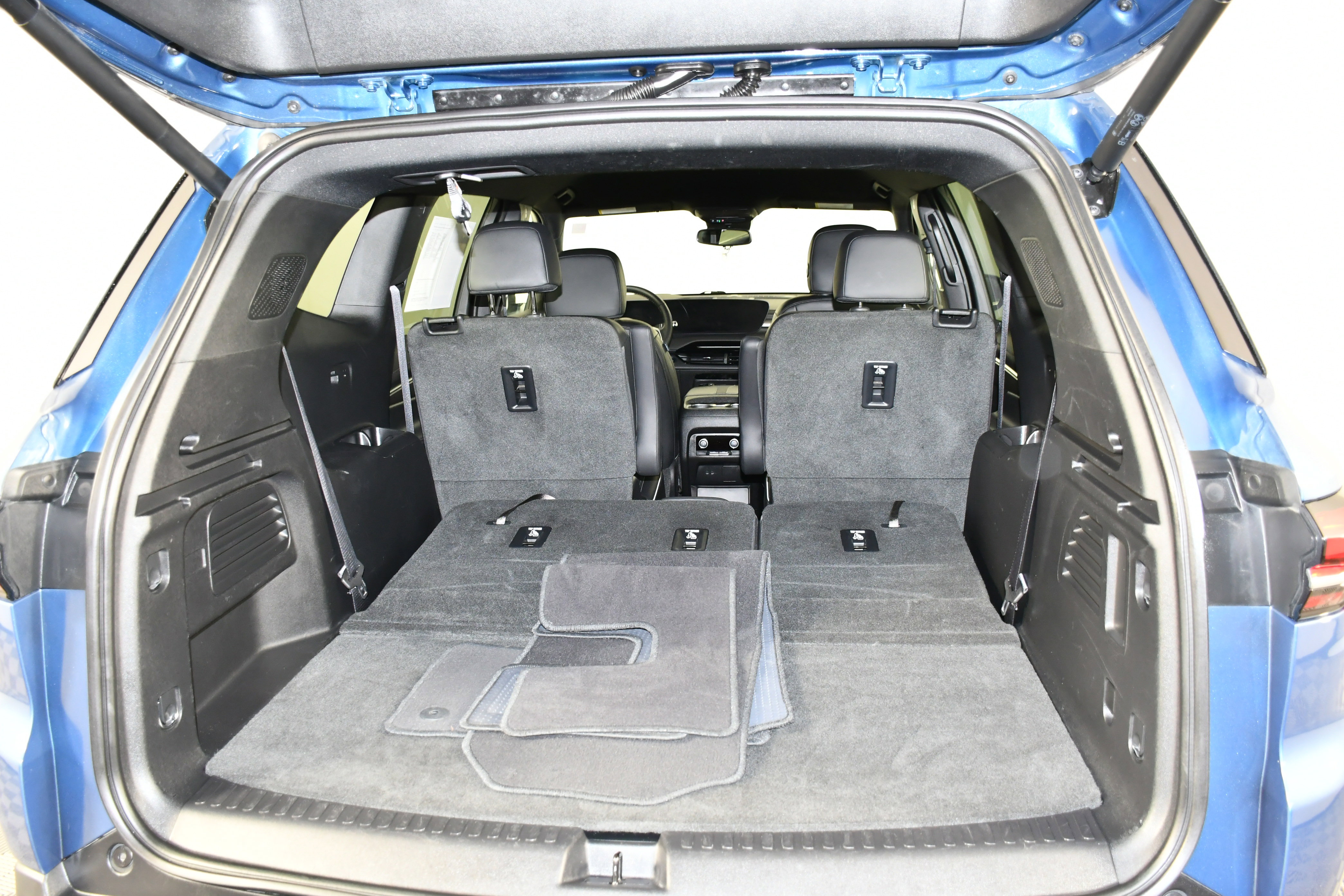 Used 2025 Buick Enclave Preferred image 49