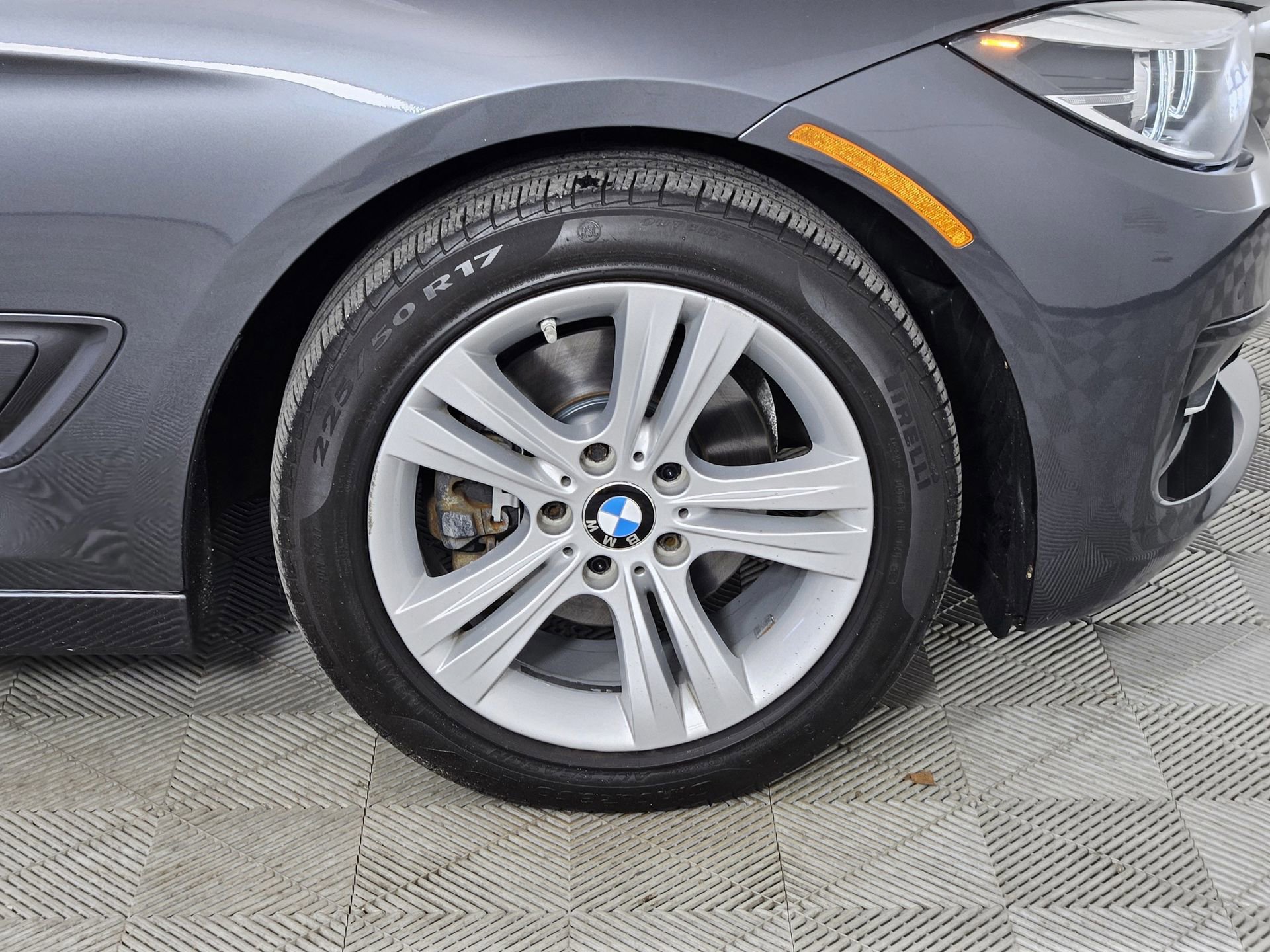 Used 2018 BMW 330i Gran Turismo xDrive w/ Premium Package AWD/4WD image 13