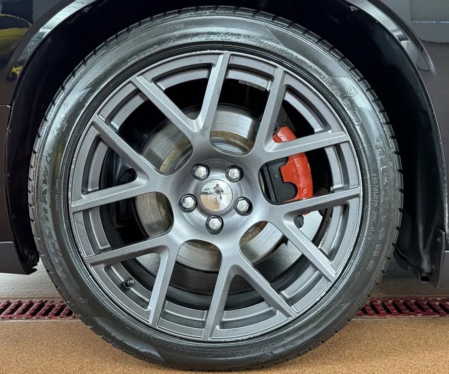 Used 2016 Dodge Challenger R/T RWD image 8