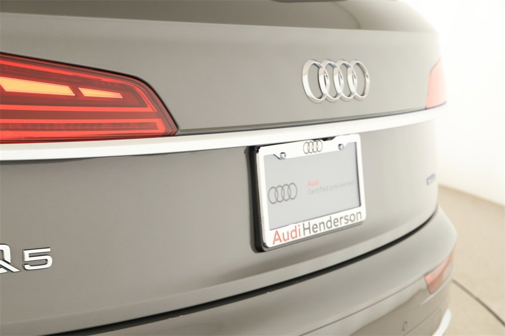 Used 2024 Audi Q5 e Premium w/ Convenience Package image 31