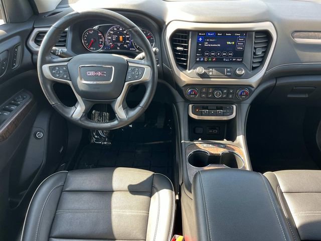 Used 2022 GMC Acadia Denali w/ Denali Ultimate Package AWD/4WD image 3