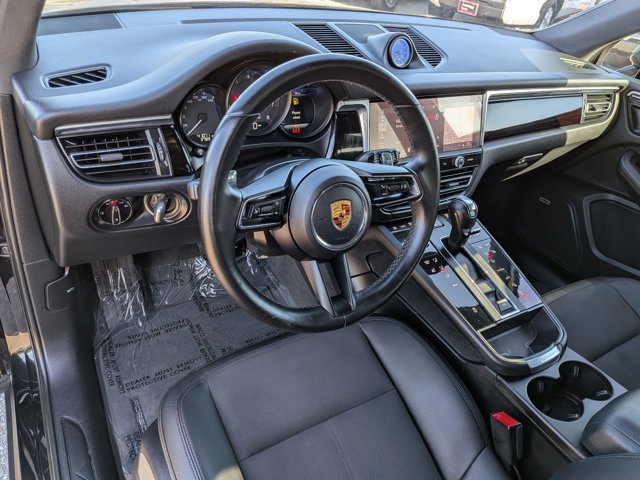 Used 2022 Porsche Macan AWD/4WD image 10