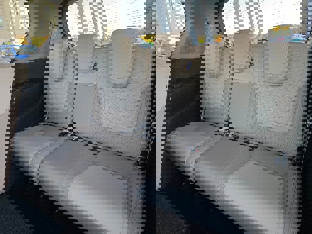 New 2026 Nissan Armada Platinum image 14