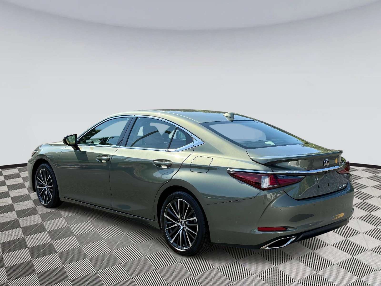 Used 2025 Lexus ES 350 w/ Premium Package FWD image 4