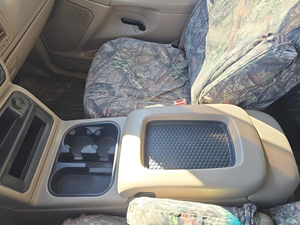 Used 2004 GMC Sierra 2500 SLT w/ Heavy-Duty Power Package image 23