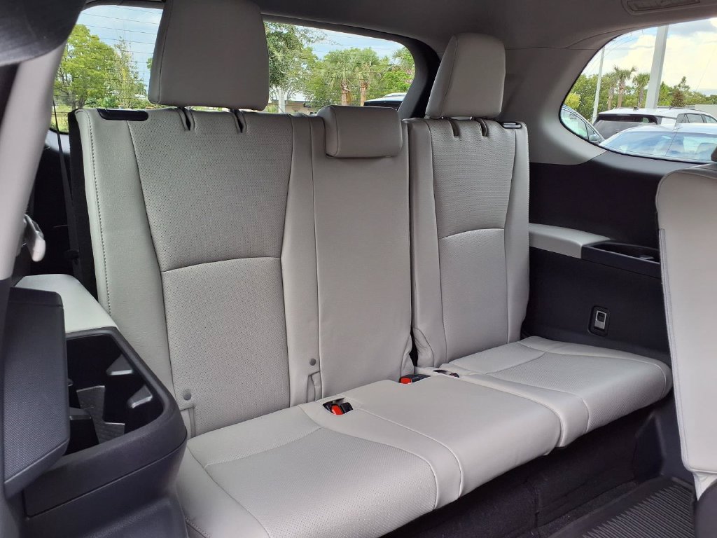 Used 2026 Toyota Grand Highlander AWD Hybrid image 19