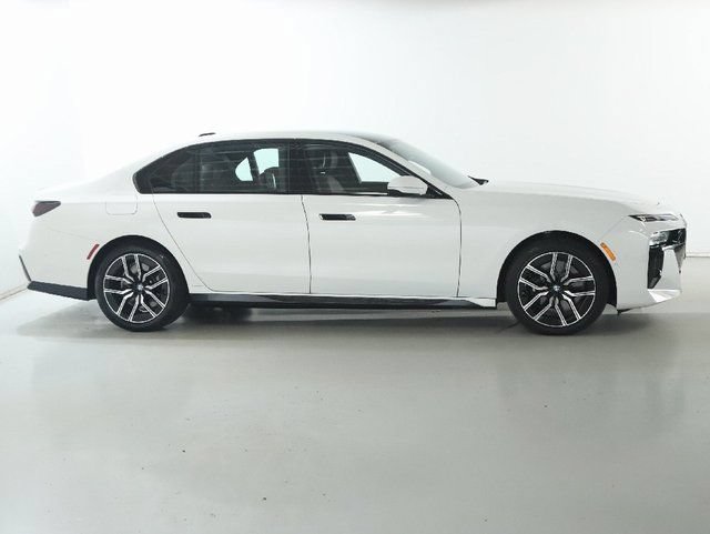 Used 2026 BMW 740i xDrive AWD/4WD image 10