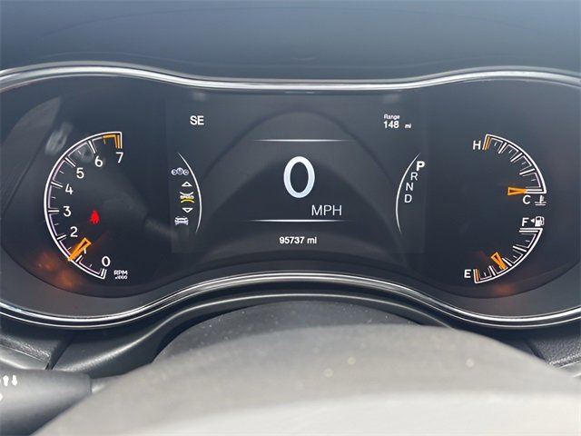 Used 2020 Jeep Grand Cherokee Altitude image 12