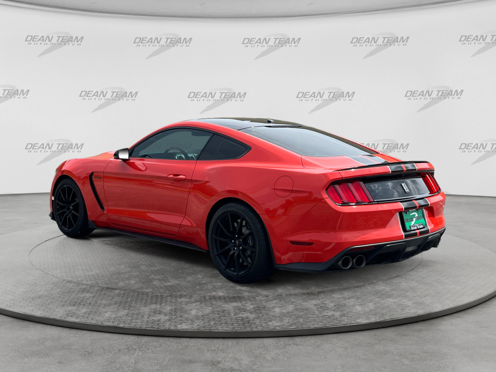 Used 2016 Ford Mustang Shelby GT350 w/ Technology Package RWD image 5