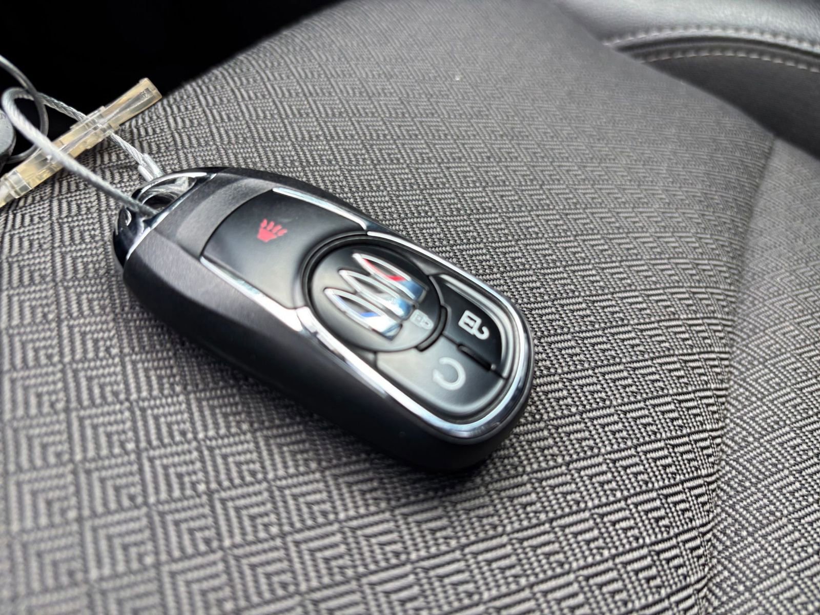Used 2025 Buick Encore GX Preferred FWD image 18