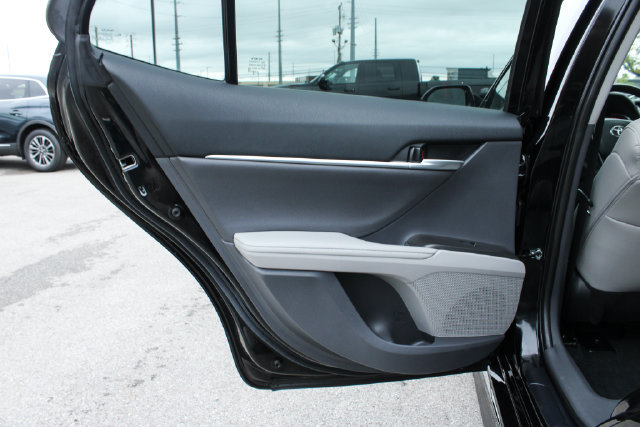 Used 2023 Toyota Camry XSE w/ Navigation Package FWD image 29