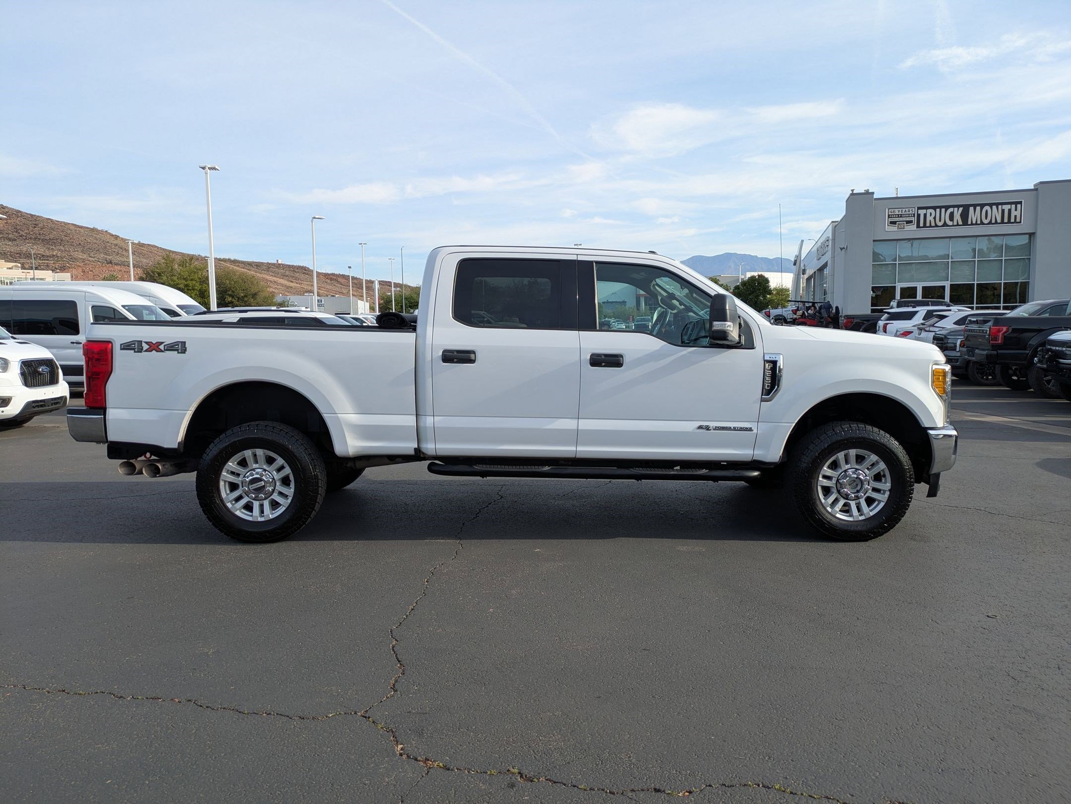 Used 2017 Ford F250 XLT image 2