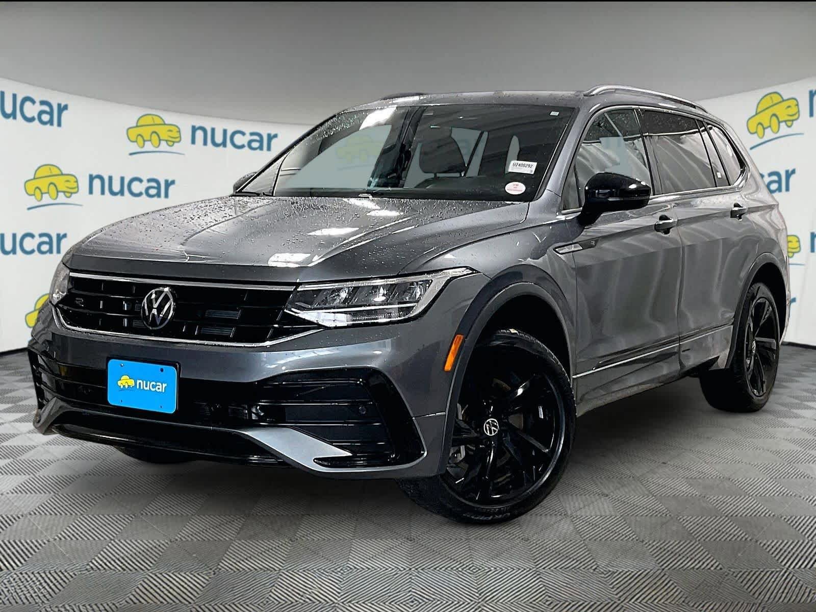 Used 2024 Volkswagen Tiguan SE R-Line AWD/4WD image 3