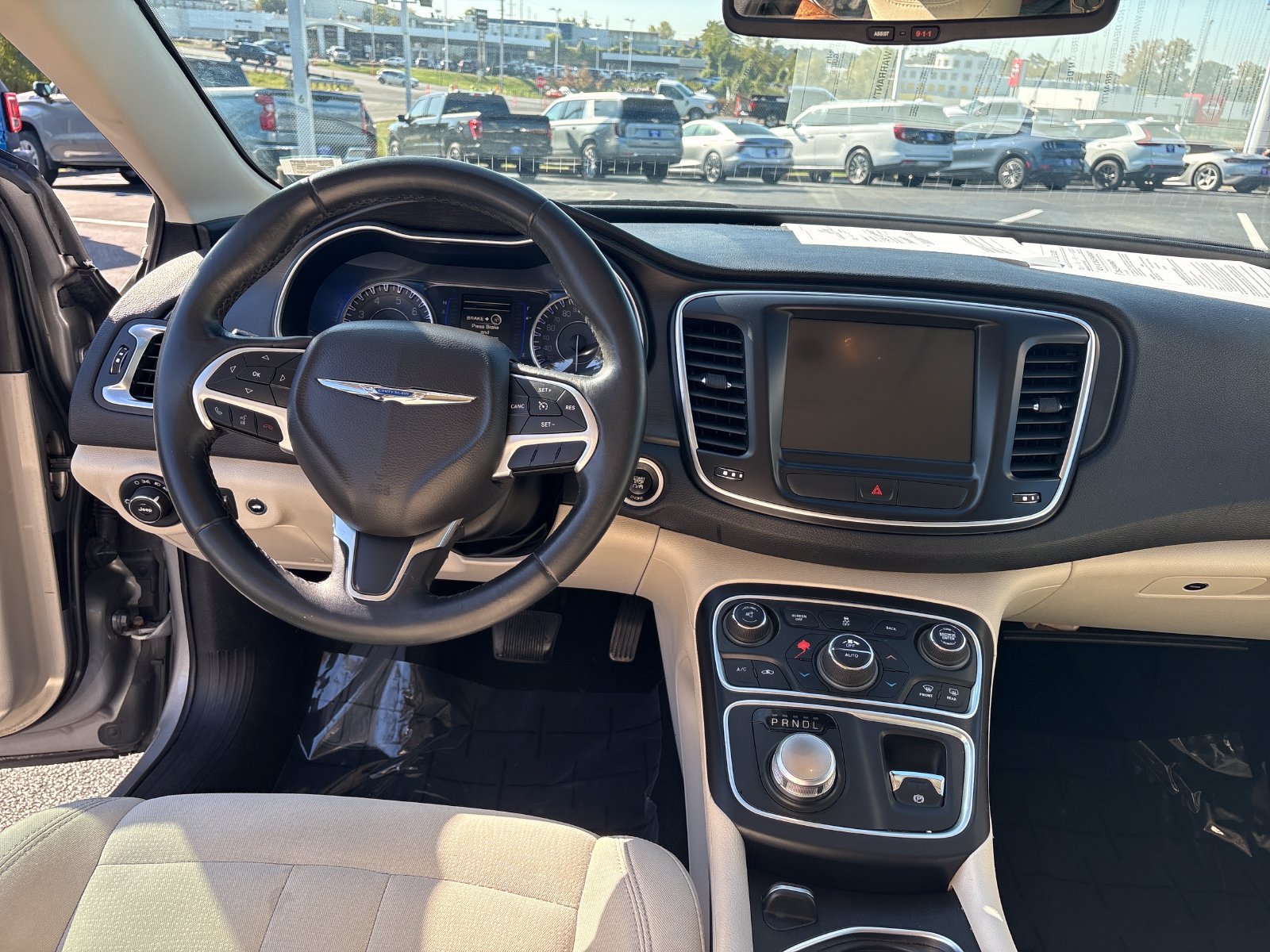 Used 2016 Chrysler 200 Limited w/ Convenience Group FWD image 13