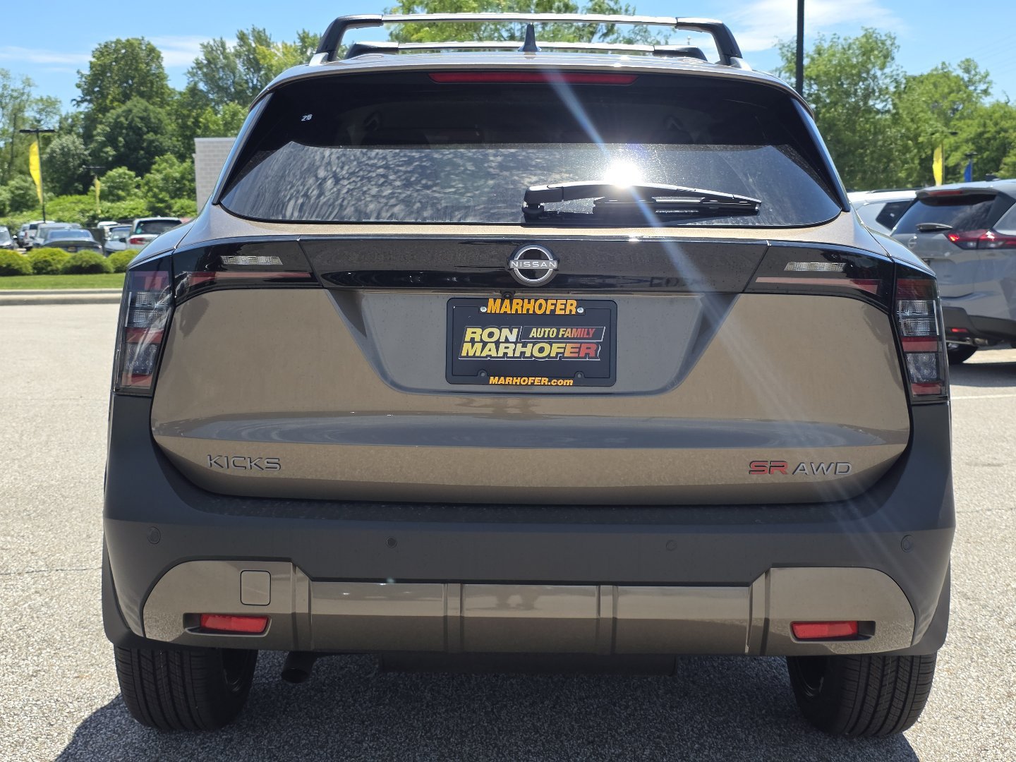 New 2026 Nissan Kicks SR AWD/4WD image 17