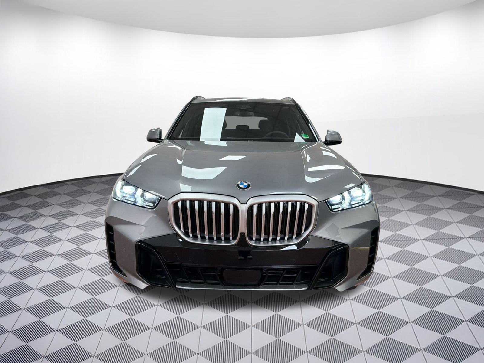 Used 2026 BMW X5 xDrive40i w/ M Sport Package AWD/4WD image 6