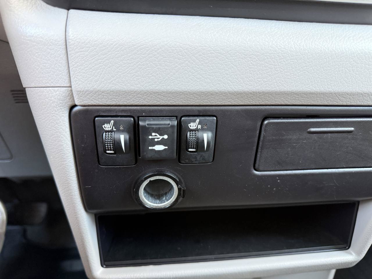Used 2018 Toyota Sienna XLE AWD/4WD image 24
